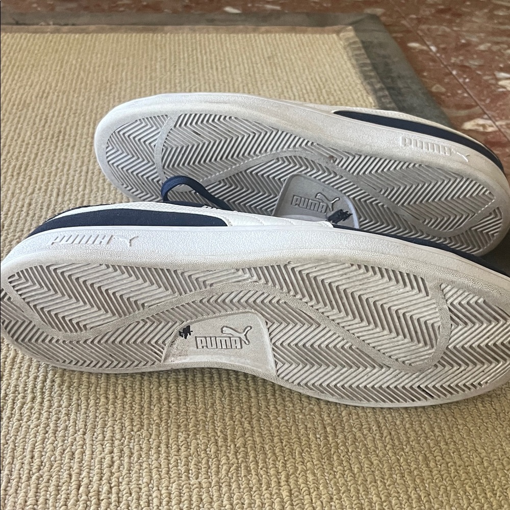 PUMA Men's Dark Blue and White Sneakers - Picture 4 of 7